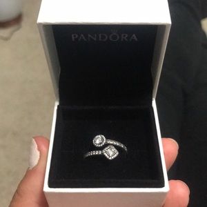 Pandora Sparkling Square and circle open ring